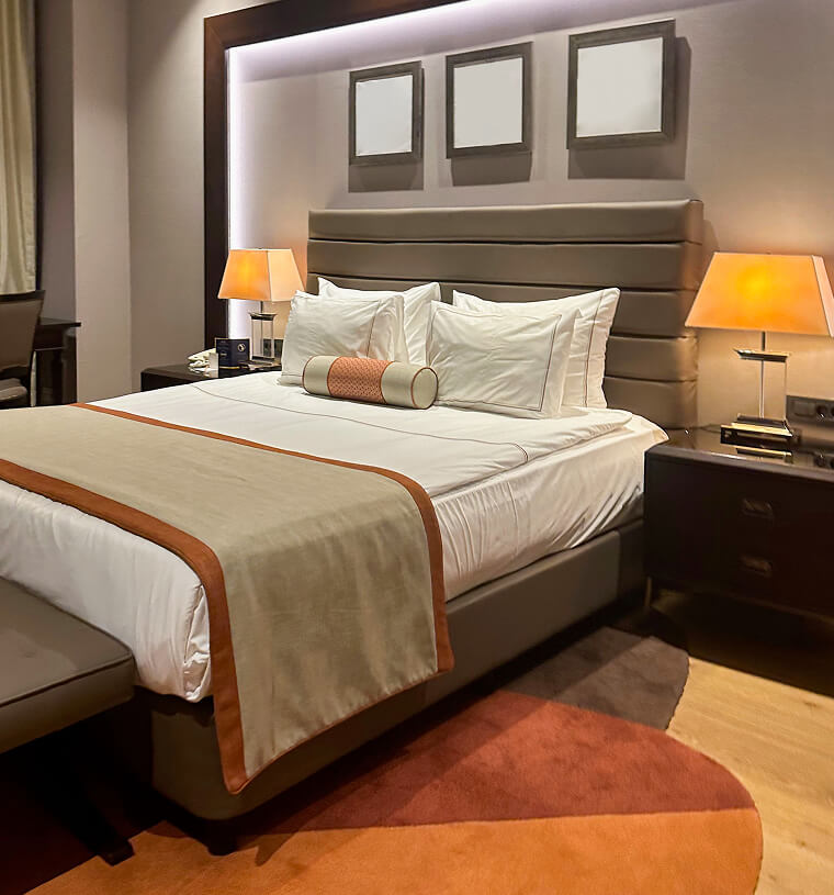 Honeymoon Suite
